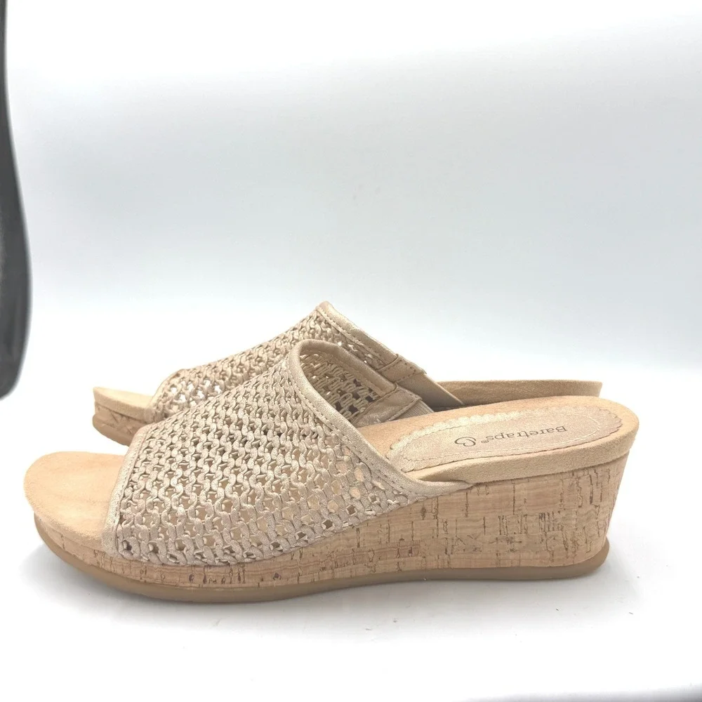 Baretraps Flossey Mary Jane Clogs Womens 9M Gold Perforated Platform Heels